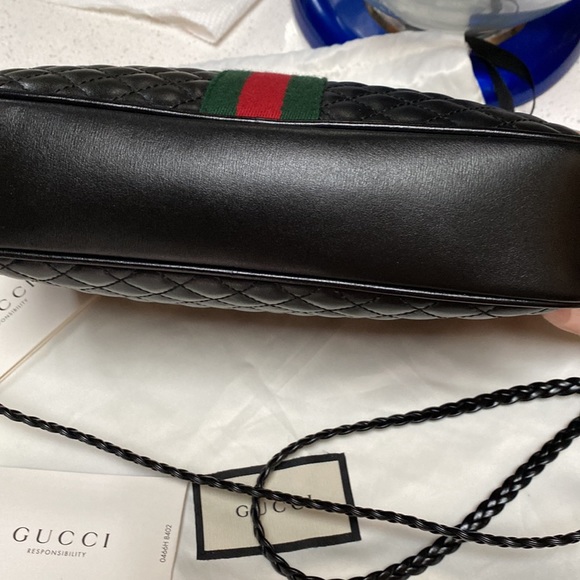 Gucci Trapuntata Quilted
Leather Camera Cross Body
| Size: 10"L × 2.5"W × 6.5"H - Picture 2 of 11